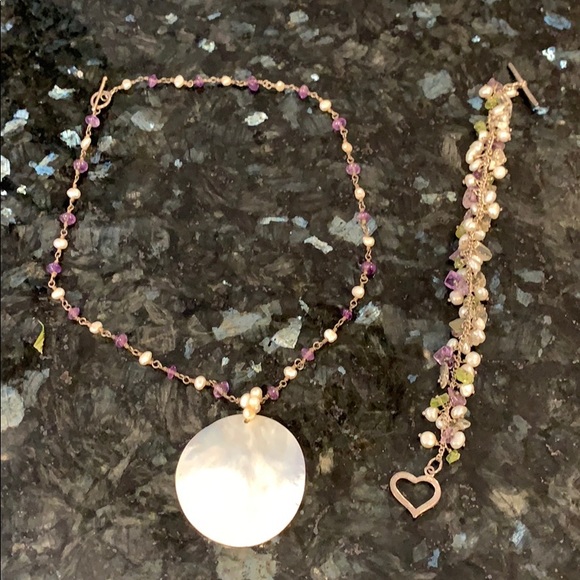 Mother of Pearl necklace and coordinating bracelet - Picture 1 of 3